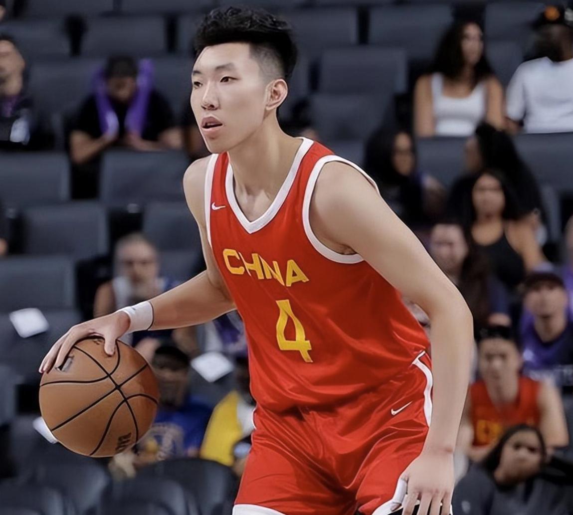 九游中国-深圳男篮训练开放日，清晨伤情更新引欢呼，NBA季后赛在即，资深球员宣示担当的简单介绍-九游中国